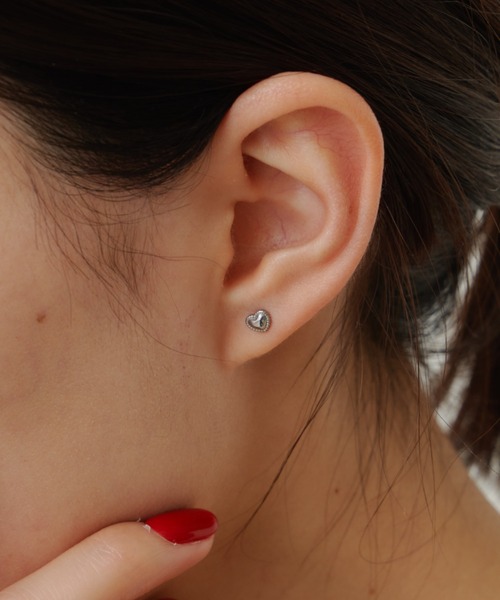 Aunt Marie's（アントマリーズ）の「プチハートピアス/ステンレススチール（ピアス（両耳用）・レディース・シルバー/ゴールド・FREE）」の9枚目の写真