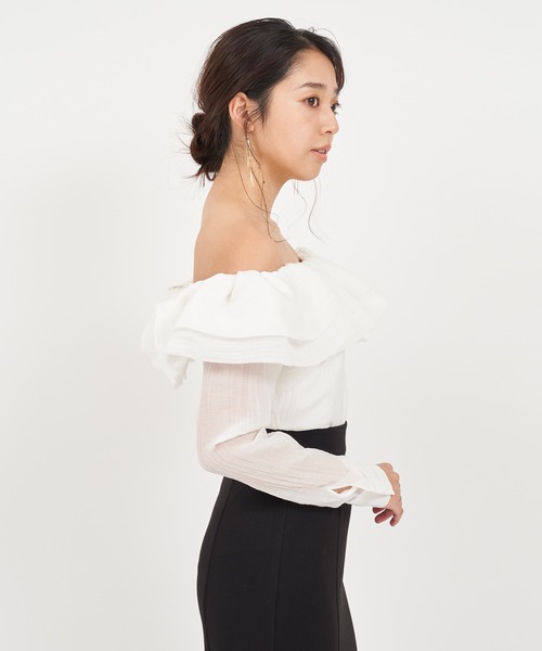 ROYAL PARTY(ロイヤルパーティー)の「ラッフルオフショルシャツブラウス(シャツ/ブラウス・レディース・イエロー/オフホワイト/ブラック・FREE)」の14枚目の写真