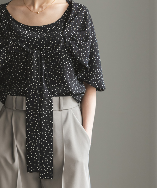 Noble（ノーブル）の「ドットニュアンスボウタイブラウス（シャツ/ブラウス・レディース・ブラック/ブラウン・FREE）」の4枚目の写真