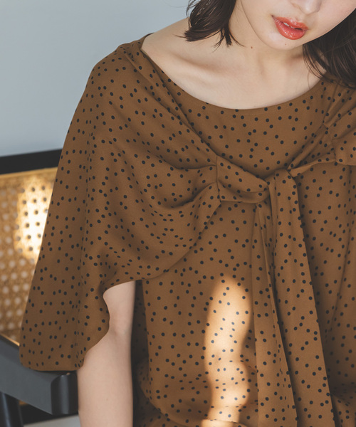 Noble（ノーブル）の「ドットニュアンスボウタイブラウス（シャツ/ブラウス・レディース・ブラック/ブラウン・FREE）」の5枚目の写真