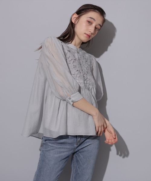 Rirandture❤︎大人可愛い袖レース&ワットワークブラウス Rirandture（リランドチュール）の「カットワークレースブラウス