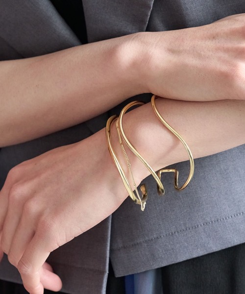 HARE(ハレ)の「2PSETバングル(HARE)(バングル/リストバンド・レディース・ゴールド/シルバー/シルバー系その他/ブラック・FREE)」の14枚目の写真