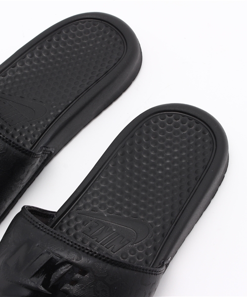 NIKE(ナイキ)の「WEGO/NIKE ベナッシ JDIスネークサンダル(サンダル・メンズ・ホワイト/ブラック・MEDIUM/LARGE)」の8枚目の写真