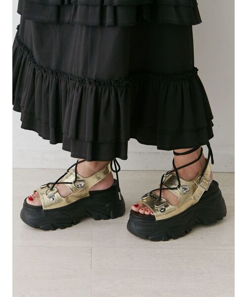 jouetie（ジュエティ）の「レースアップスニーカーソールサンダル（サンダル・レディース・ブラック/ゴールド・MEDIUM/LARGE）」の10枚目の写真