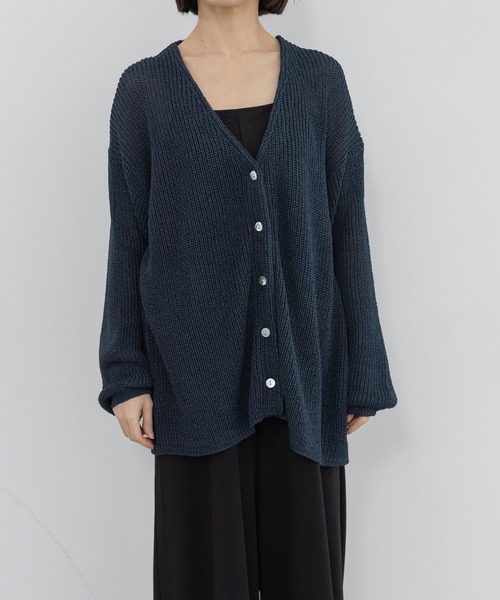 e/rm(イーアールエム)の「【e/rm】ワシニットVネックカーディガン(カーディガン/ボレロ・レディース・オフホワイト/チャコールグレー/ネイビー/イエロー系その他・FREE)」の11枚目の写真