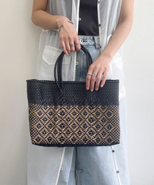 fredy emue（フレディエミュ）の「【Moon Bird/ムーンバード】ワイドシェイプメルカドバッグ（トートバッグ・レディース・ホワイト/ブラック系その他3/ブラック系その他・FREE）」の3枚目の写真