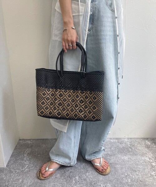 fredy emue（フレディエミュ）の「【Moon Bird/ムーンバード】ワイドシェイプメルカドバッグ（トートバッグ・レディース・ホワイト/ブラック系その他3/ブラック系その他・FREE）」の12枚目の写真