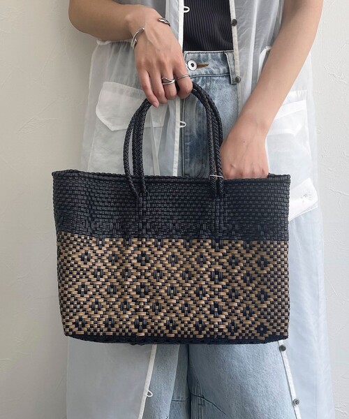 fredy emue（フレディエミュ）の「【Moon Bird/ムーンバード】ワイドシェイプメルカドバッグ（トートバッグ・レディース・ホワイト/ブラック系その他3/ブラック系その他・FREE）」の14枚目の写真