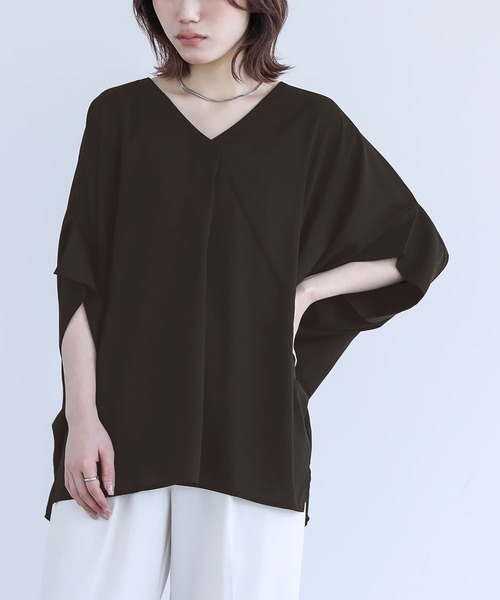 n'OrLABEL(ノアールレーベル)の「『変形ドレープデザインシャツ』(シャツ/ブラウス・レディース・ブラック/ロイヤルブルー/オフホワイト・FREE)」の1枚目の写真