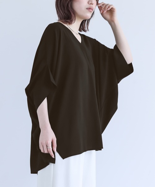 n'OrLABEL(ノアールレーベル)の「『変形ドレープデザインシャツ』(シャツ/ブラウス・レディース・ブラック/ロイヤルブルー/オフホワイト・FREE)」の14枚目の写真