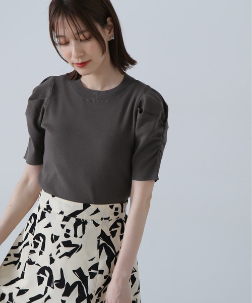 N.(N. Natural Beauty Basic)(エヌエヌナチュラルビューティーベーシック)の「◆パワーショルダーリブニット(ニット/セーター・レディース・スミクロ/イエロー/オフホワイト・MEDIUM)」の3枚目の写真