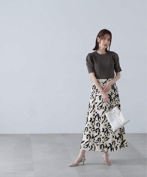 N.(N. Natural Beauty Basic)(エヌエヌナチュラルビューティーベーシック)の「◆パワーショルダーリブニット(ニット/セーター・レディース・スミクロ/イエロー/オフホワイト・MEDIUM)」の12枚目の写真