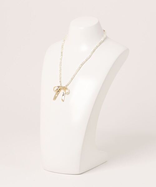 LOWRYS FARM（ローリーズファーム）の「ヘンケイパール＊リボンネックレス　 123573（ネックレス・レディース・シルバー/ゴールド・FREE）」の4枚目の写真