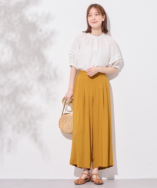 Viola e Viola(ヴィオラエヴィオラ)の「接触冷感美脚ワイドパンツ(その他パンツ・レディース・ブラック/ターコイズブルー/イエロー/モカ・MEDIUM/LARGE)」の11枚目の写真
