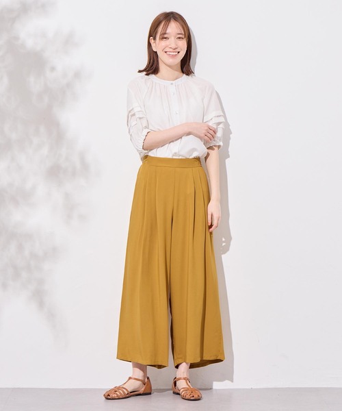 Viola e Viola(ヴィオラエヴィオラ)の「接触冷感美脚ワイドパンツ(その他パンツ・レディース・ブラック/ターコイズブルー/イエロー/モカ・MEDIUM/LARGE)」の13枚目の写真