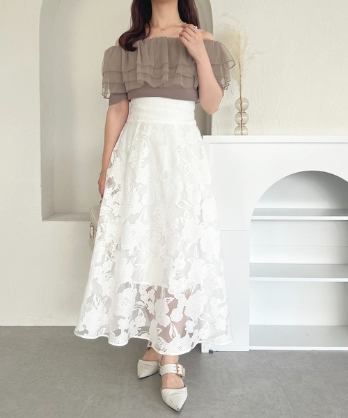 apres jour(アプレジュール)の「チュールオフショルトップス【ZOZOTOWN限定アイテム】(Tシャツ/カットソー・レディース・チャコールグレー/モカ/グレイッシュベージュ・X-LARGE/フリー)」の7枚目の写真