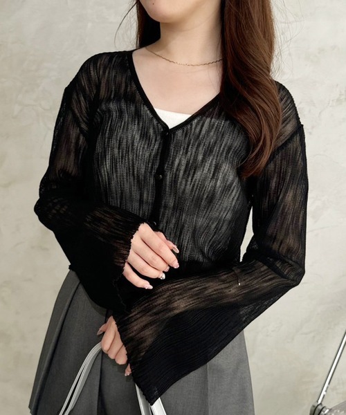 one after another NICE CLAUP(ワンアフターアナザーナイスクラップ)の「ハートボタンシアーカーディガン(カーディガン/ボレロ・レディース・ホワイト/ピンク/サックスブルー/ブラック/ブラウン・FREE)」の2枚目の写真