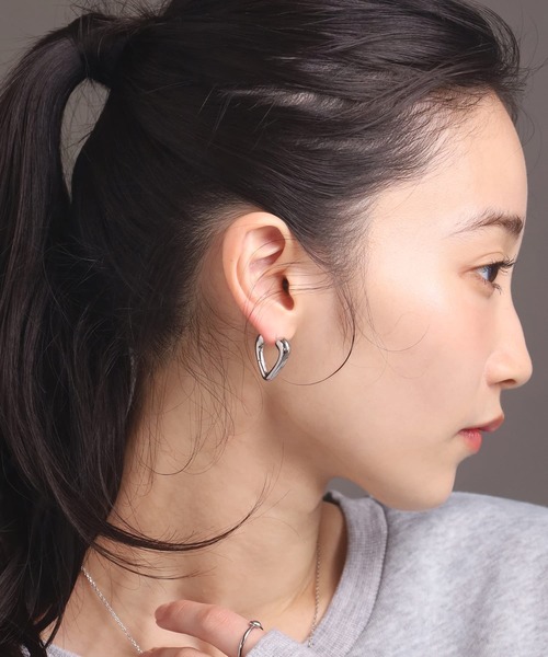 LHME “Moment”ハートフープピアス/サージカルステンレス316L（金属アレルギー対応）（ピアス（両耳用））｜LHME（エルエイチエムイー）