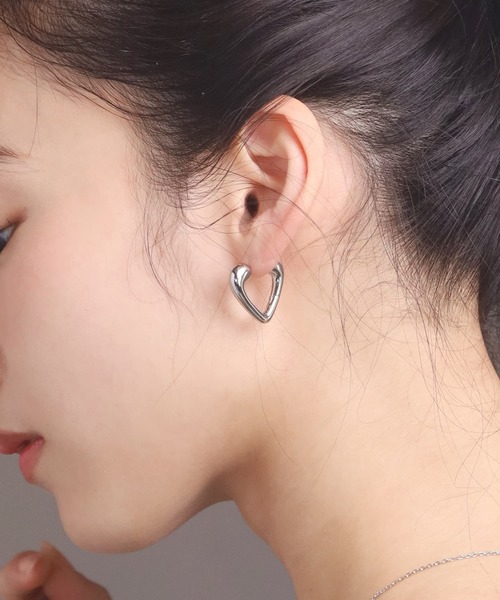 LHME “Moment”ハートフープピアス/サージカルステンレス316L（金属アレルギー対応）（ピアス（両耳用））｜LHME（エルエイチエムイー）