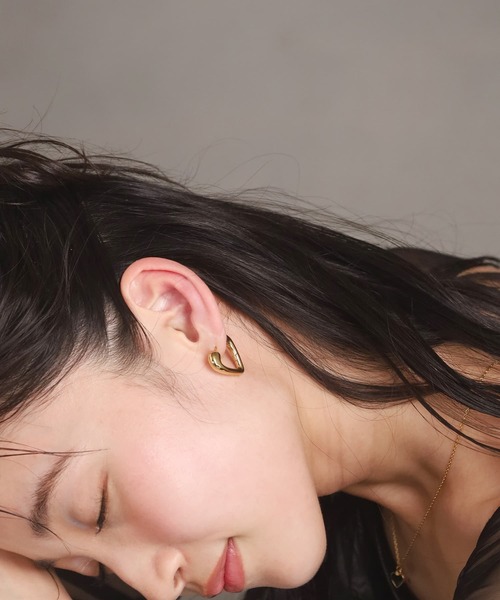 LHME “Moment”ハートフープピアス/サージカルステンレス316L（金属アレルギー対応）（ピアス（両耳用））｜LHME（エルエイチエムイー）