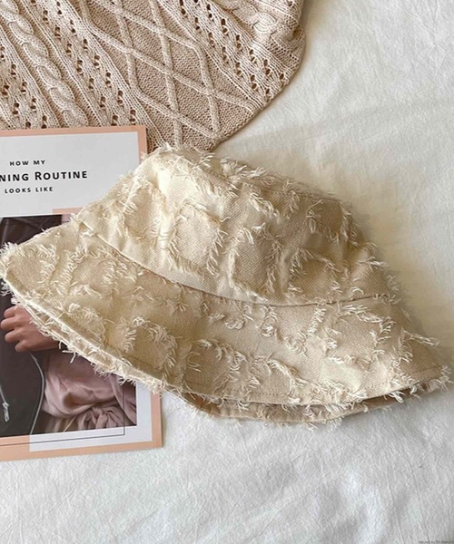 tone(トーン)の「pur chouchou/フリンジ デザイン バケットハット P4316(ハット・レディース・その他1/アイボリー/ブラック・FREE)」の4枚目の写真