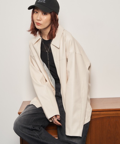Auntie Rosa Holiday（アンティローザホリデー）の「フェイクレザーオーバーサイズブルゾン（ブルゾン・レディース・アイボリー/ブラック・FREE）」の4枚目の写真