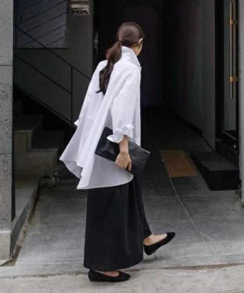 B'day（ビーデイ）の「【 B'day / ビーデー 】アシンメトリー イレギュラーシャツ（シャツ/ブラウス・レディース・ホワイト・X-LARGE/LARGE/MEDIUM/SMALL）」の18枚目の写真