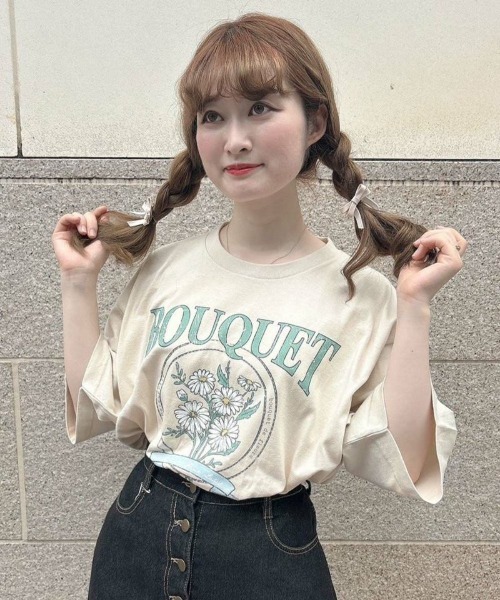 F i.n.t（フィント）の「マーガレットブーケプリントビッグT/fint（Tシャツ/カットソー・レディース・ピンク/クリーム・FREE）」の3枚目の写真