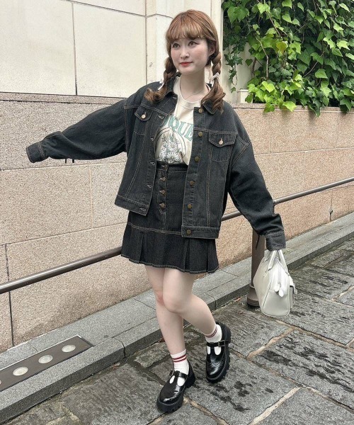 F i.n.t（フィント）の「マーガレットブーケプリントビッグT/fint（Tシャツ/カットソー・レディース・ピンク/クリーム・FREE）」の4枚目の写真