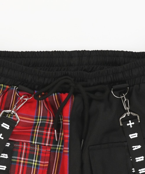 DARRDY（ダーディー）の「【DARRDY/ダーディー】ベルトデザイン サルエルパンツ（その他パンツ・レディース・ブラック×パープル/ブラック/ブラック×レッド・ONESIZE）」の5枚目の写真