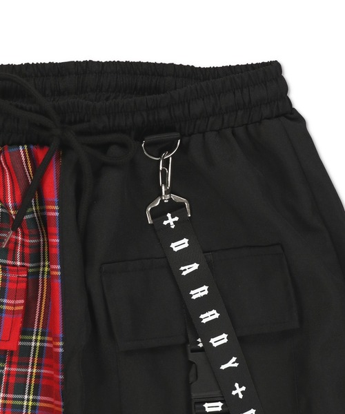 DARRDY（ダーディー）の「【DARRDY/ダーディー】ベルトデザイン サルエルパンツ（その他パンツ・レディース・ブラック×パープル/ブラック/ブラック×レッド・ONESIZE）」の7枚目の写真