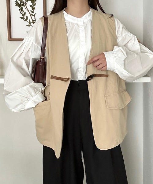 Cham.（チャム）の「ノーカラーデザインベスト（ベスト・レディース・ブラウン/ベージュ・F）」の10枚目の写真