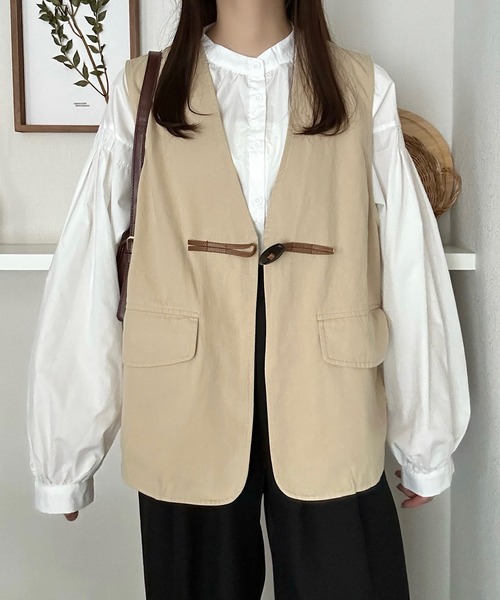 Cham.（チャム）の「ノーカラーデザインベスト（ベスト・レディース・ブラウン/ベージュ・F）」の21枚目の写真