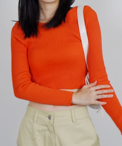 VIVID LADY（ビビッドレディー）の「Vネッククロップニット（Tシャツ/カットソー・レディース・ホワイト/ブラック/パープル/イエロー/オレンジ・FREE）」の17枚目の写真