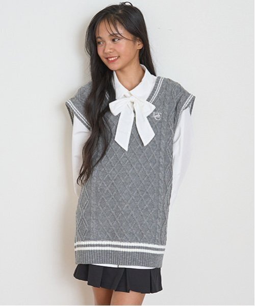 LOVETOXIC(ラブトキシック)の「【洗える】ルーズニットベスト(ベスト・キッズ・ベージュ/ネイビー/オフホワイト/トップグレー・S/M/L)」の2枚目の写真