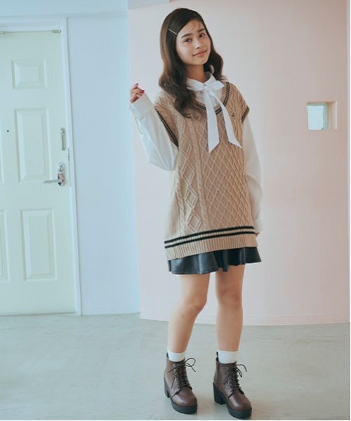 LOVETOXIC(ラブトキシック)の「【洗える】ルーズニットベスト(ベスト・キッズ・ベージュ/ネイビー/オフホワイト/トップグレー・S/M/L)」の5枚目の写真