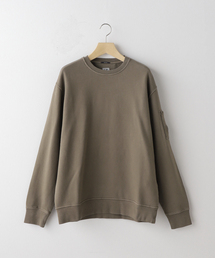 【C.P. Company / シーピーカンパニー】CREW NECK BRSD EMRZD DGNL FLEECE
