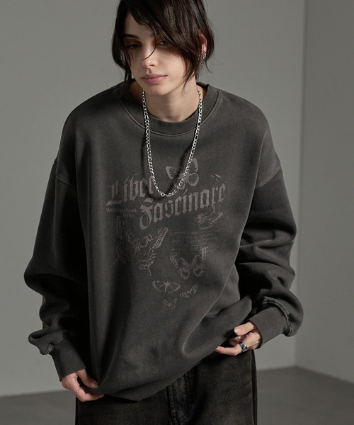 CIYOT（シヨウト）の「【CIYOT-シヨウト-】ヴィンテージメイクデザイン ピグメントグラフィックビッグスウェット（スウェット・メンズ・スミクロ/ブラック系/ブラック系1/ワイン・M/L）」の2枚目の写真