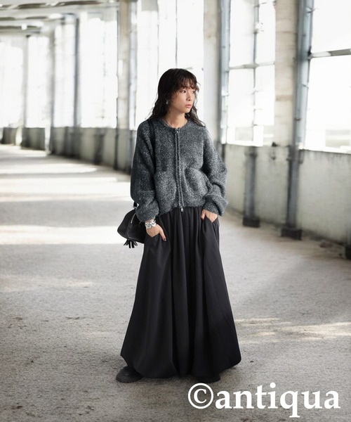 antiqua(アンティカ)の「ガラスヤーンニットカーディガン(ニット/セーター・レディース・ブラック/ダークグレー・ONESIZE)」の12枚目の写真