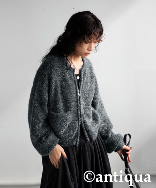antiqua(アンティカ)の「ガラスヤーンニットカーディガン(ニット/セーター・レディース・ブラック/ダークグレー・ONESIZE)」の10枚目の写真