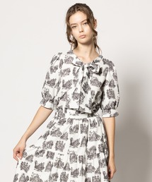 【TOCCA 】FLY FREELY ブラウス ホワイトペプラムチュニック 半袖 TOCCA 】FLY FREELY ブラウス ホワイトペプラムチュニック 半袖