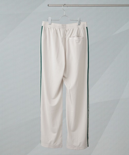 adidas(アディダス)の「adidas/BB TRACKPANT(その他パンツ・メンズ・ベージュ・M/L/XL)」の2枚目の写真