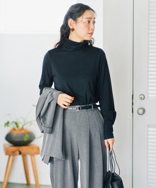 and myera（アンド マイラ）の「ａｎｄ　ｍｙｅｒａ　肌ざわりのいいタートル（Tシャツ/カットソー・レディース・ブラウン/ブラック/ホワイト・L/M/LL/S）」の14枚目の写真