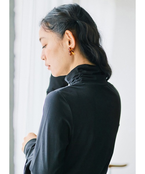 and myera（アンド マイラ）の「ａｎｄ　ｍｙｅｒａ　肌ざわりのいいタートル（Tシャツ/カットソー・レディース・ブラウン/ブラック/ホワイト・L/M/LL/S）」の16枚目の写真