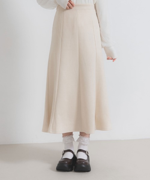 DearMyLoveRose(ディアマイラブローズ)の「マシュマロスエードフレアスカート(スカート・レディース・ベビーピンク/ブラック/グレー/ボルドー/ベージュ・MEDIUM/LARGE/LL/3L)」の4枚目の写真