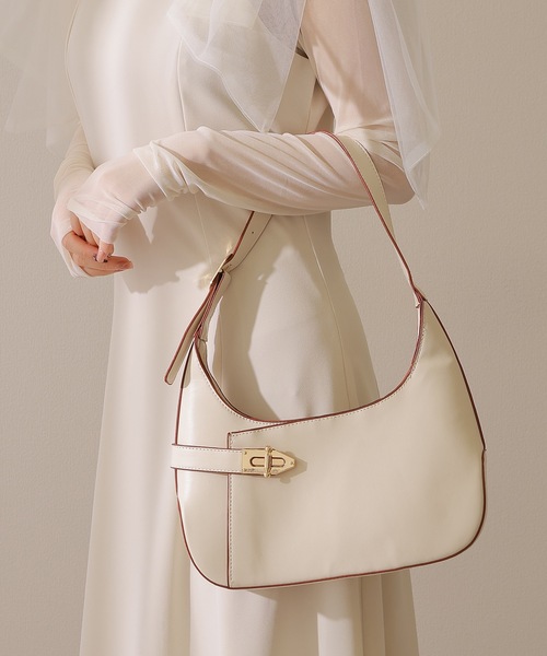 Lace Ladies(レースレディース)の「レザー ベルト付き ワンショルダー ラウンド バッグ(ショルダーバッグ・レディース・ブラウン/ブラック/アイボリー・FREE)」の18枚目の写真