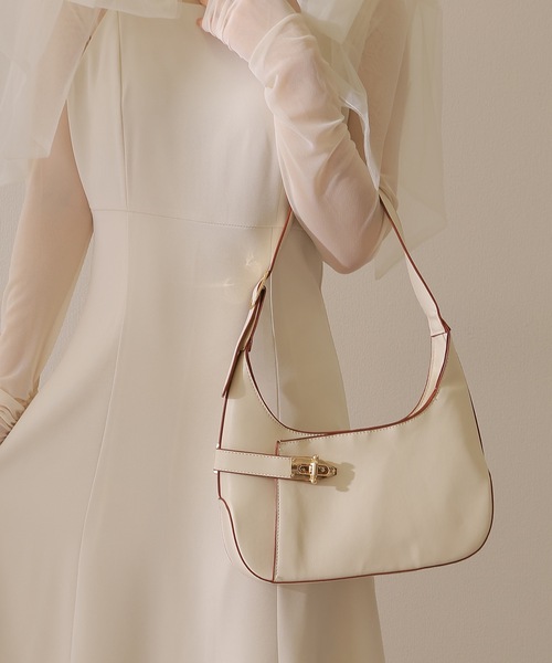Lace Ladies(レースレディース)の「レザー ベルト付き ワンショルダー ラウンド バッグ(ショルダーバッグ・レディース・ブラウン/ブラック/アイボリー・FREE)」の19枚目の写真