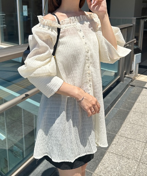 solleim(ソルレム)の「オフショルシアーチェックブラウス(シャツ/ブラウス・レディース・ブラック/オフホワイト・M/L)」の7枚目の写真