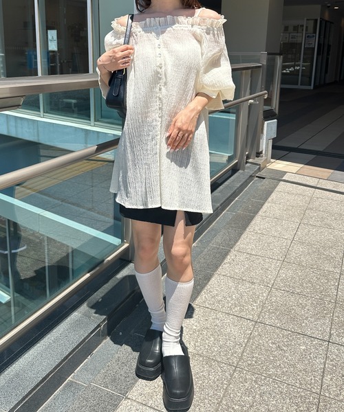 solleim(ソルレム)の「オフショルシアーチェックブラウス(シャツ/ブラウス・レディース・ブラック/オフホワイト・M/L)」の8枚目の写真