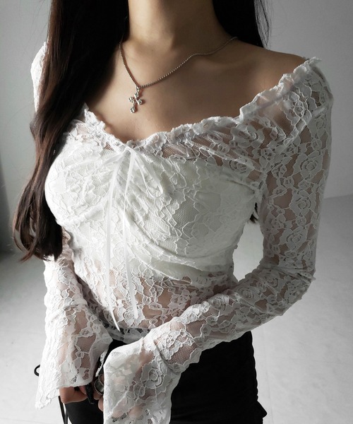 me+em select（ミームセレクト）の「【 ２color ／２WAY 】フロントリボンオフショルスリムレーストップス ／ front ribbon off-shoulder slim lace tops（その他トップス・レディース・ホワイト/ブラック・FREE）」の6枚目の写真